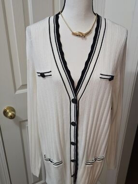 LIZ CLAIBORNE BRAND WOMENS WHITE AND BLACK FRONT BUTTON LONG CARDIGAN SIZE LARGE